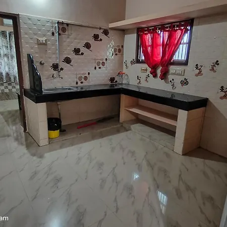 Selvams Home Stay Tiruchchendur Exterior photo