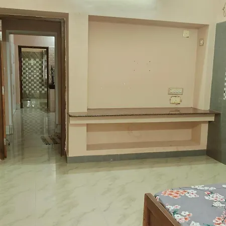 Selvams Home Stay Tiruchchendur Exterior photo